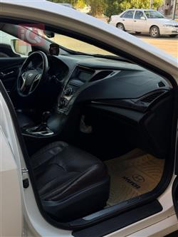 هيونداي أزيرا